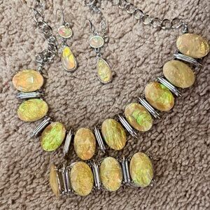 Elegant Opal Jewelry Set in Silver
